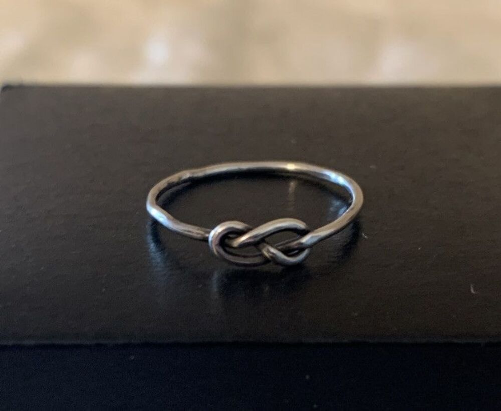 Sterling Silver Eternity Infinity Lovers Knot Ring 6.75 Minimalist